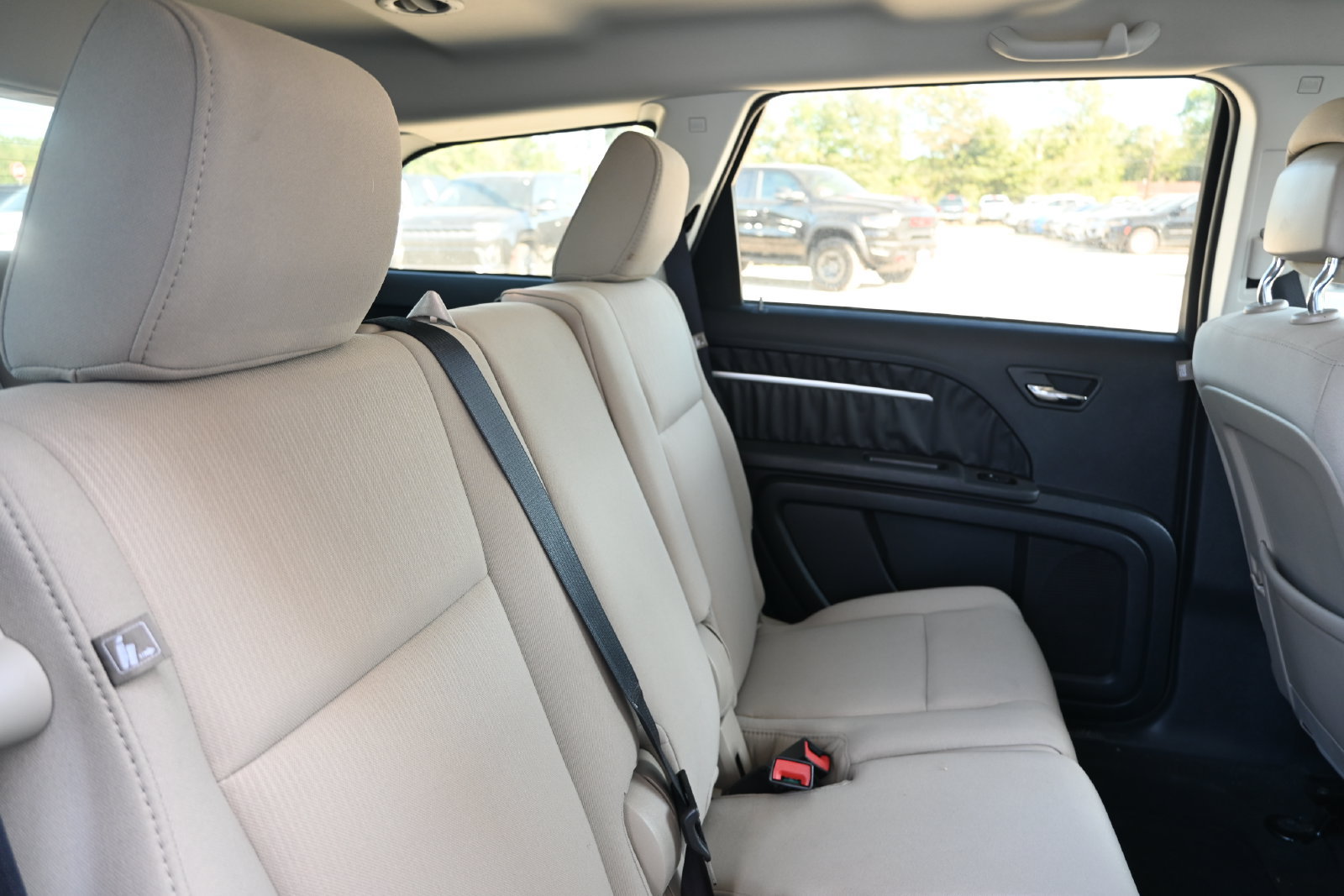 Used 2010 Dodge Journey SXT w/ Flexible Seating Group FWD image 27