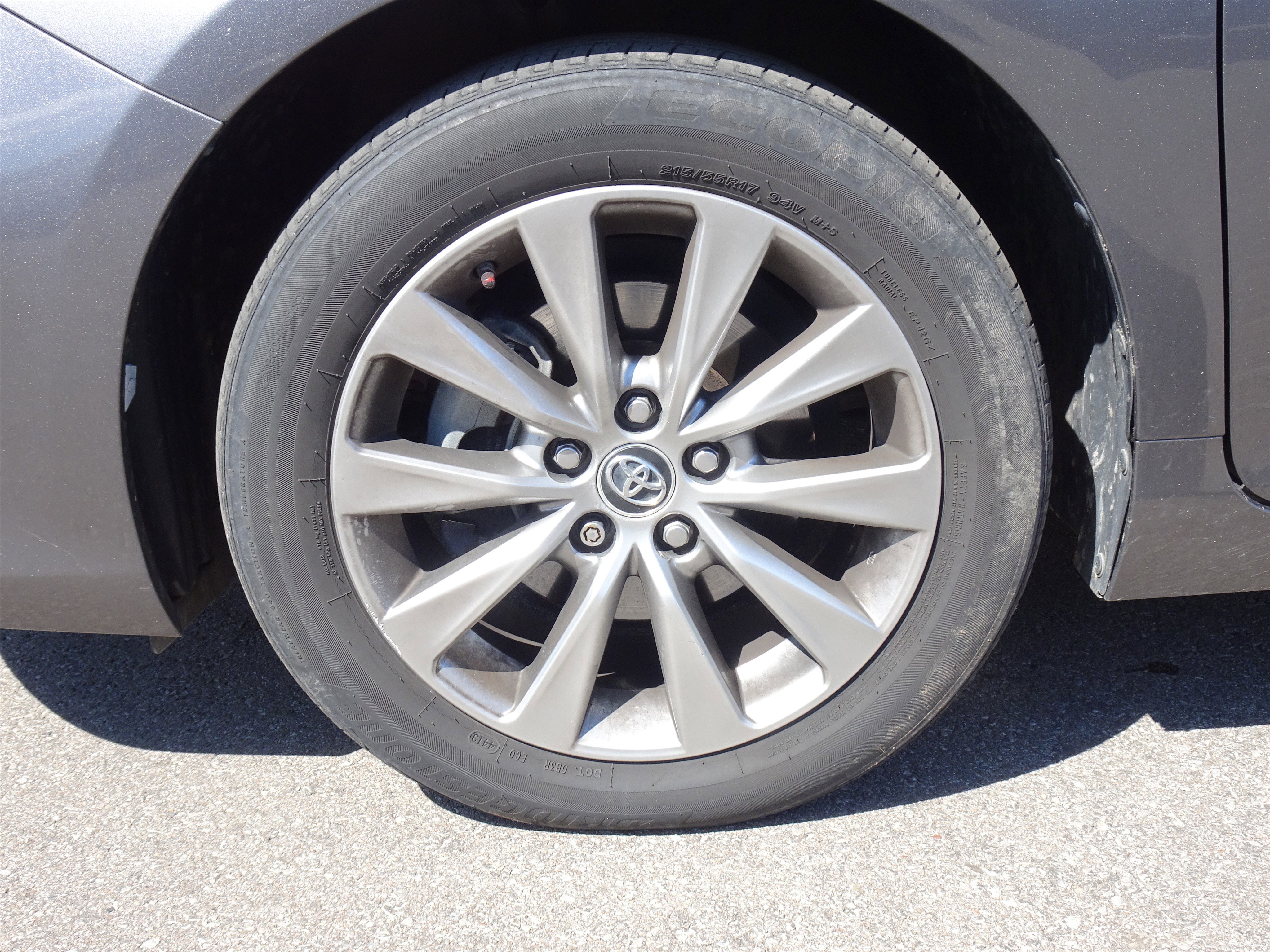 Used 2016 Toyota Camry XLE w/ Moonroof Package image 6