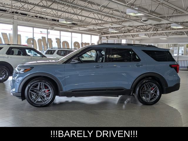 Used 2025 Ford Explorer ST image 5