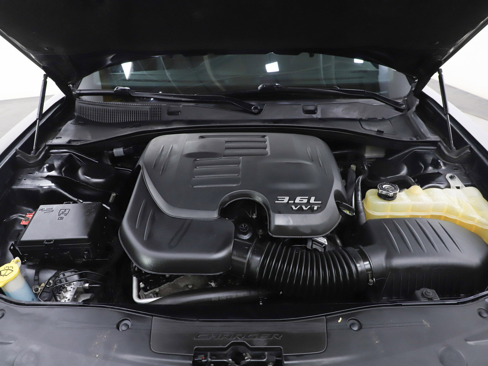 Used 2016 Dodge Charger SE w/ Popular Equipment Group image 27