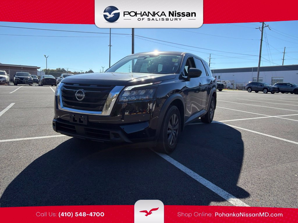 Used 2025 Nissan Pathfinder S AWD/4WD image 1