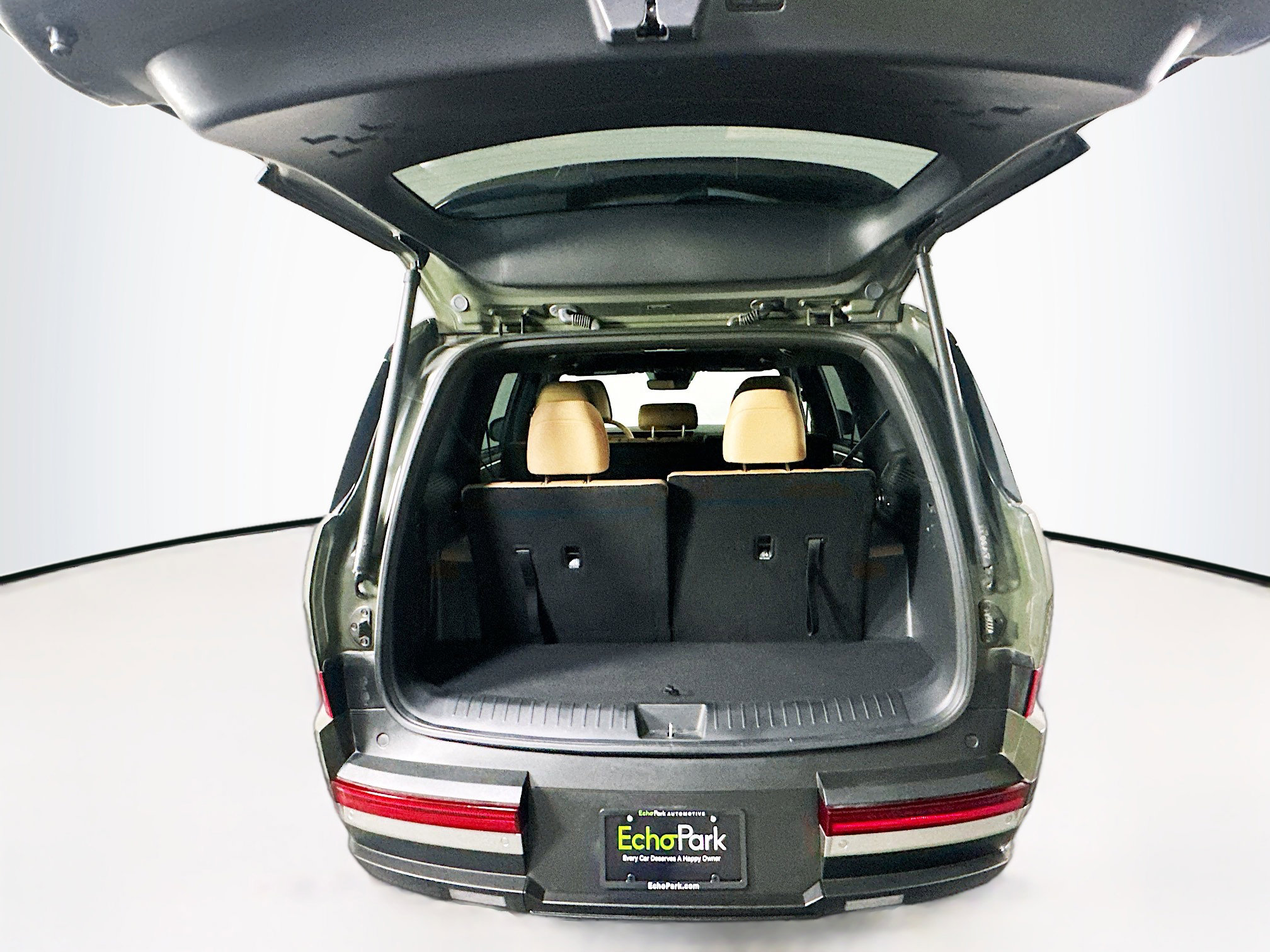 Used 2025 Hyundai Santa Fe Limited image 30