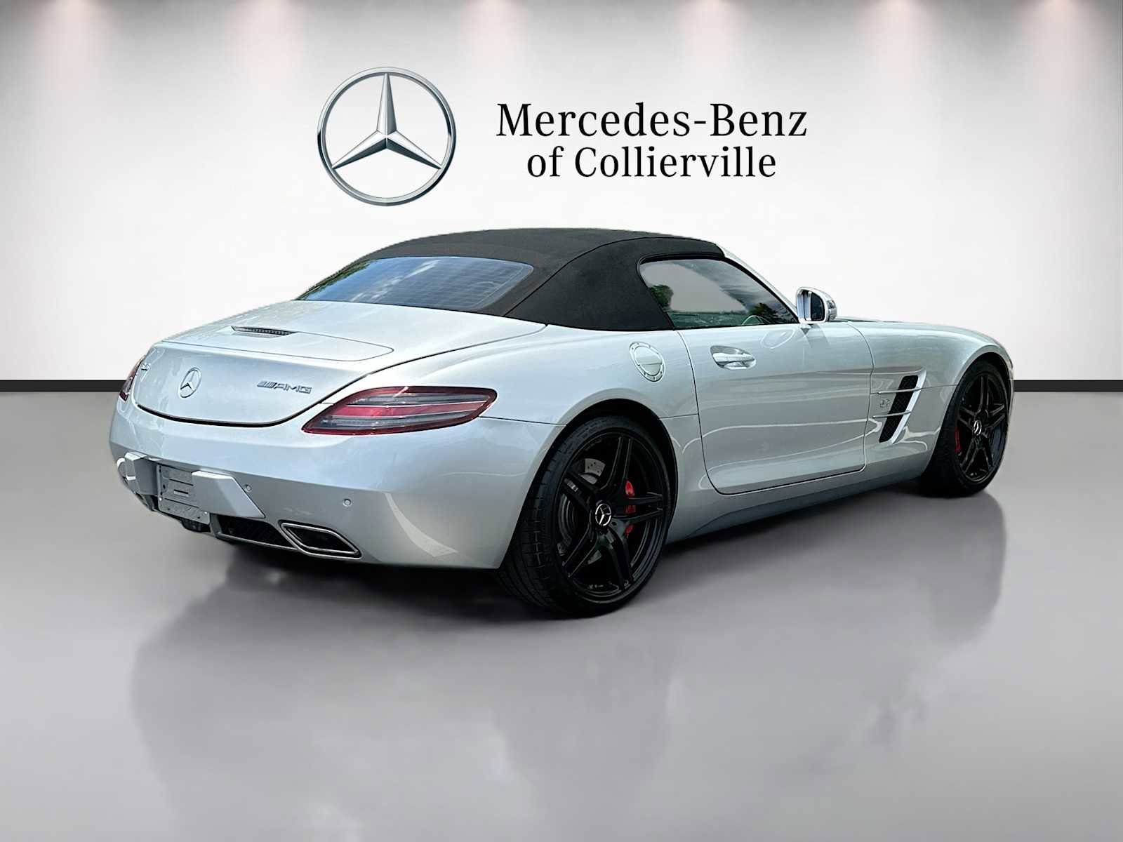 Used 2012 Mercedes-Benz SLS AMG Roadster image 5