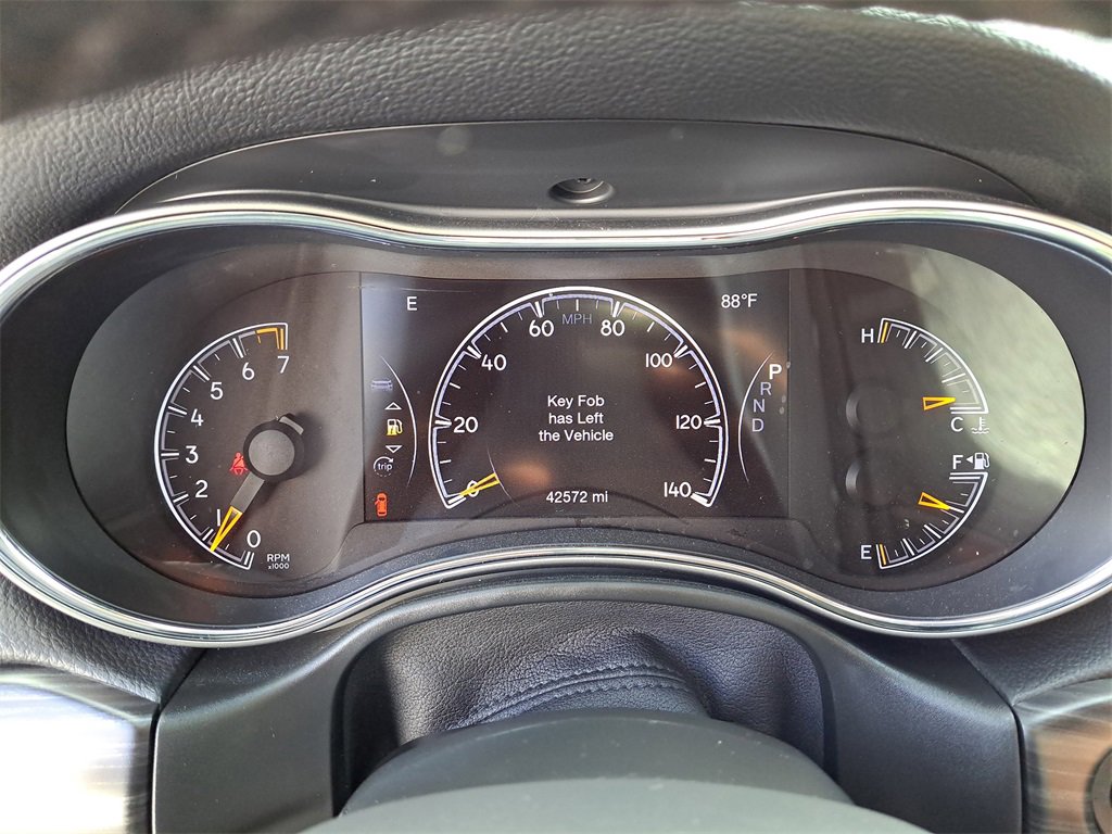 Used 2022 Jeep Grand Cherokee Laredo E w/ Security & Convenience Group image 16