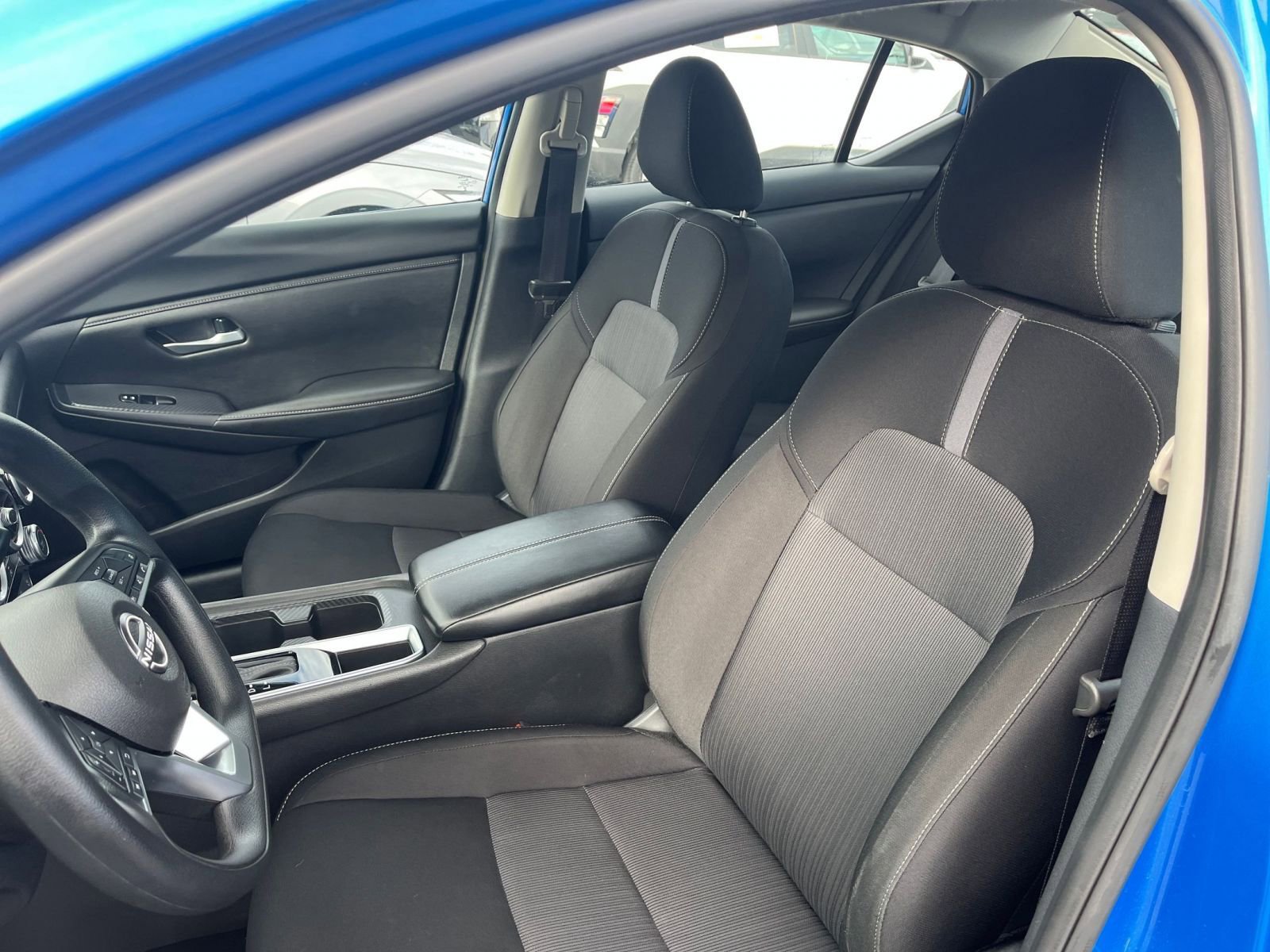 Used 2025 Nissan Sentra SV FWD image 36