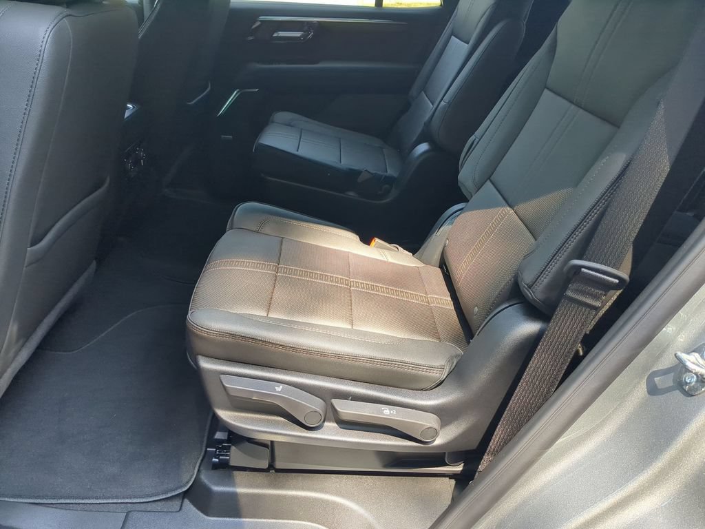 New 2026 Chevrolet Tahoe High Country AWD/4WD image 31
