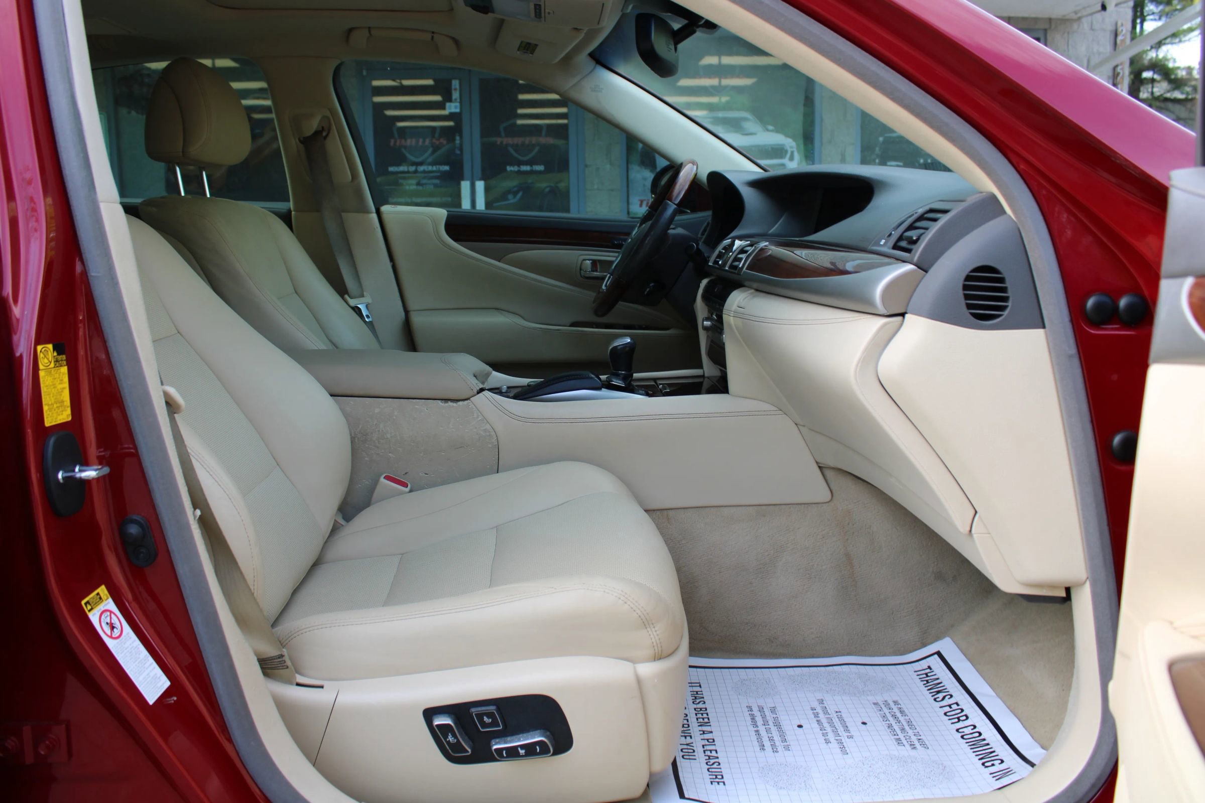 Used 2013 Lexus LS 460 w/ Comfort Pkg RWD image 7