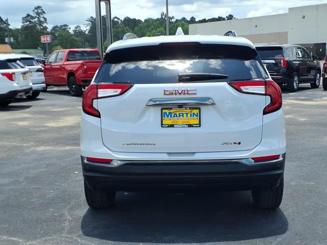 Used 2024 GMC Terrain AT4 w/ Tech Package AWD/4WD image 6