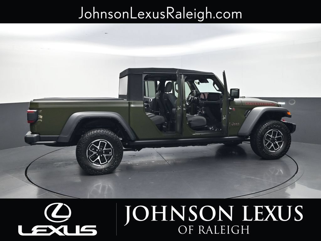 Used 2024 Jeep Gladiator Rubicon w/ Convenience Group AWD/4WD image 34