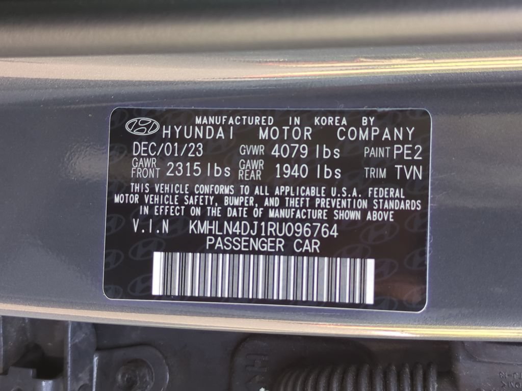 Certified 2024 Hyundai Elantra Limited FWD image 24