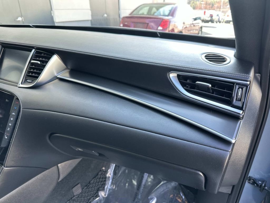 Certified 2025 INFINITI QX55 Luxe w/ Cargo Package image 39