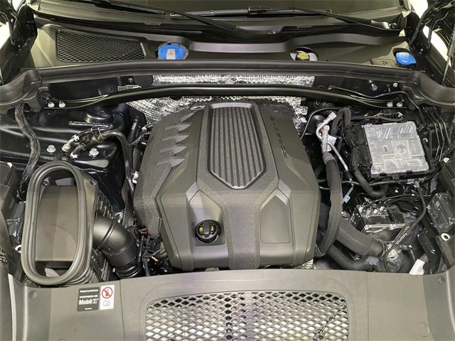 New 2026 Porsche Macan image 23