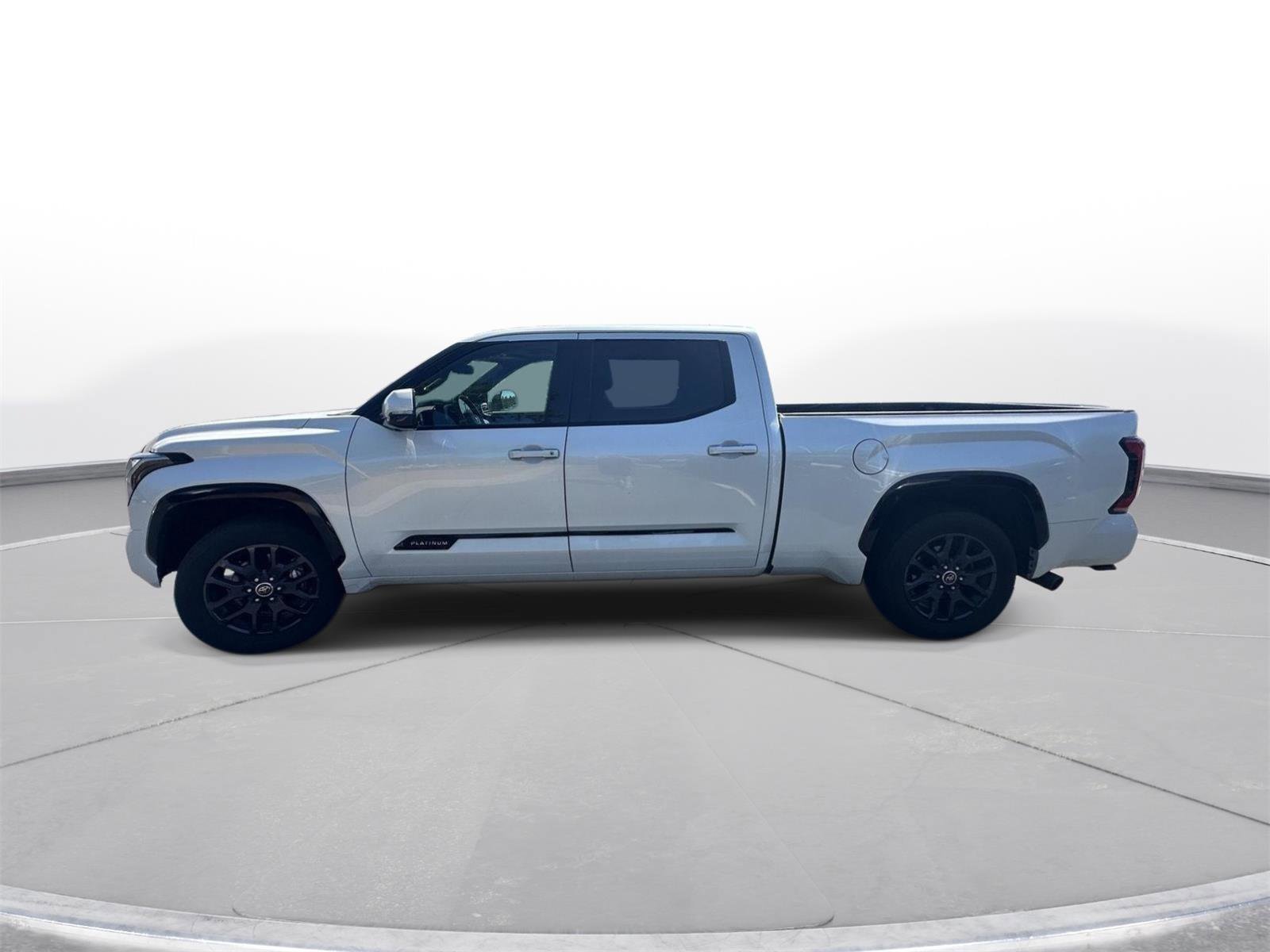 Used 2023 Toyota Tundra Platinum w/ Advanced Package AWD/4WD image 9