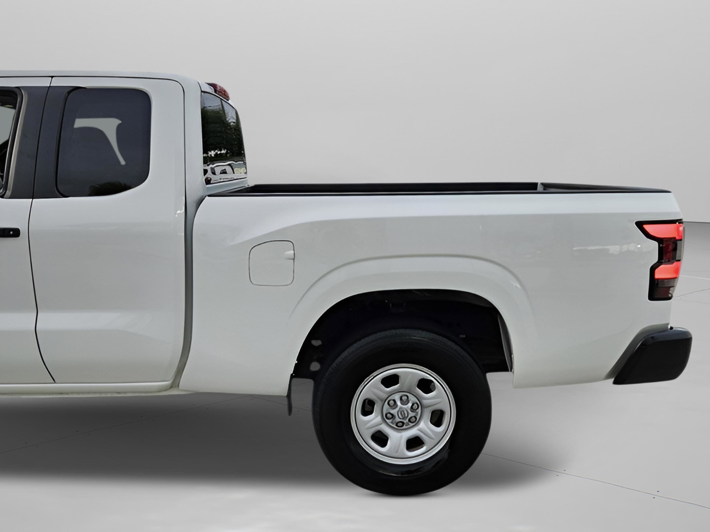 Used 2024 Nissan Frontier S w/ Technology Package image 25