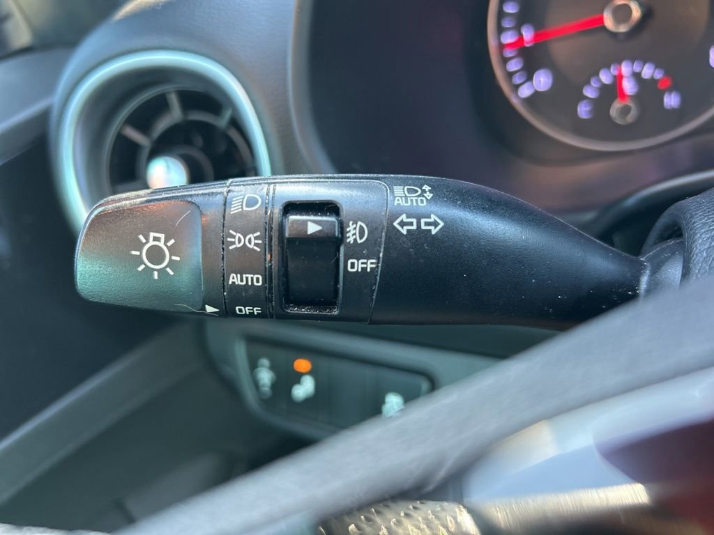 Used 2023 Kia Forte GT-Line image 28