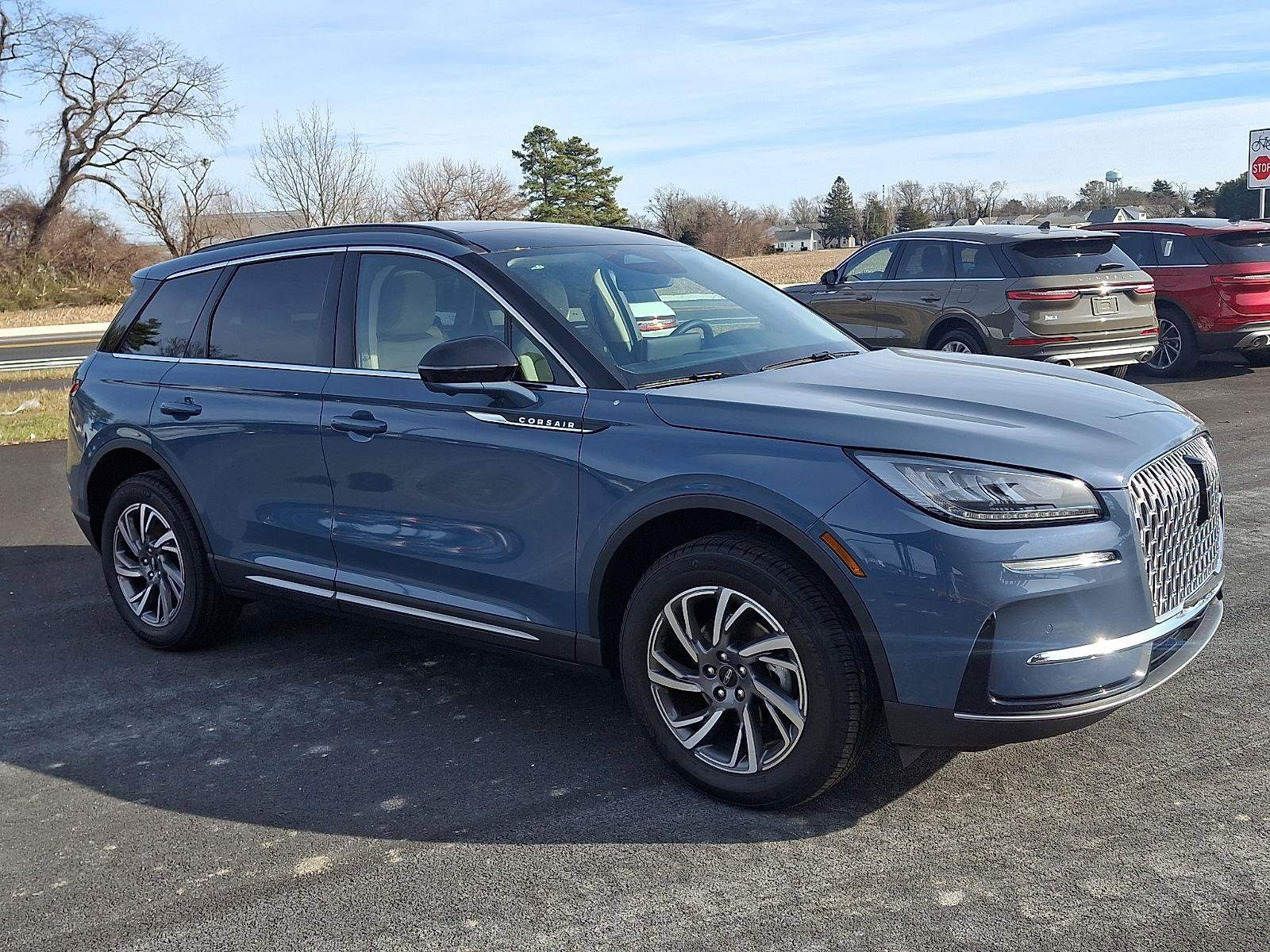 New 2026 Lincoln Corsair Premiere image 2