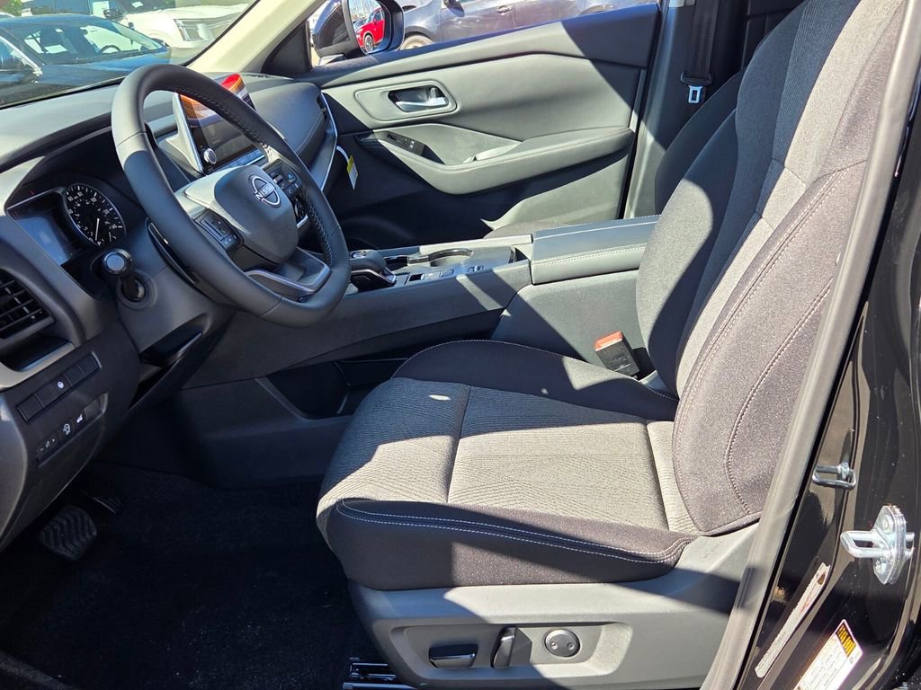 New 2026 Nissan Rogue SV image 3