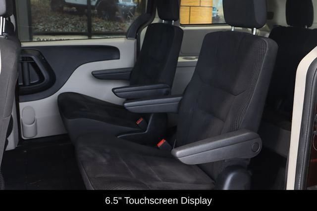 Used 2019 Dodge Grand Caravan SE image 18