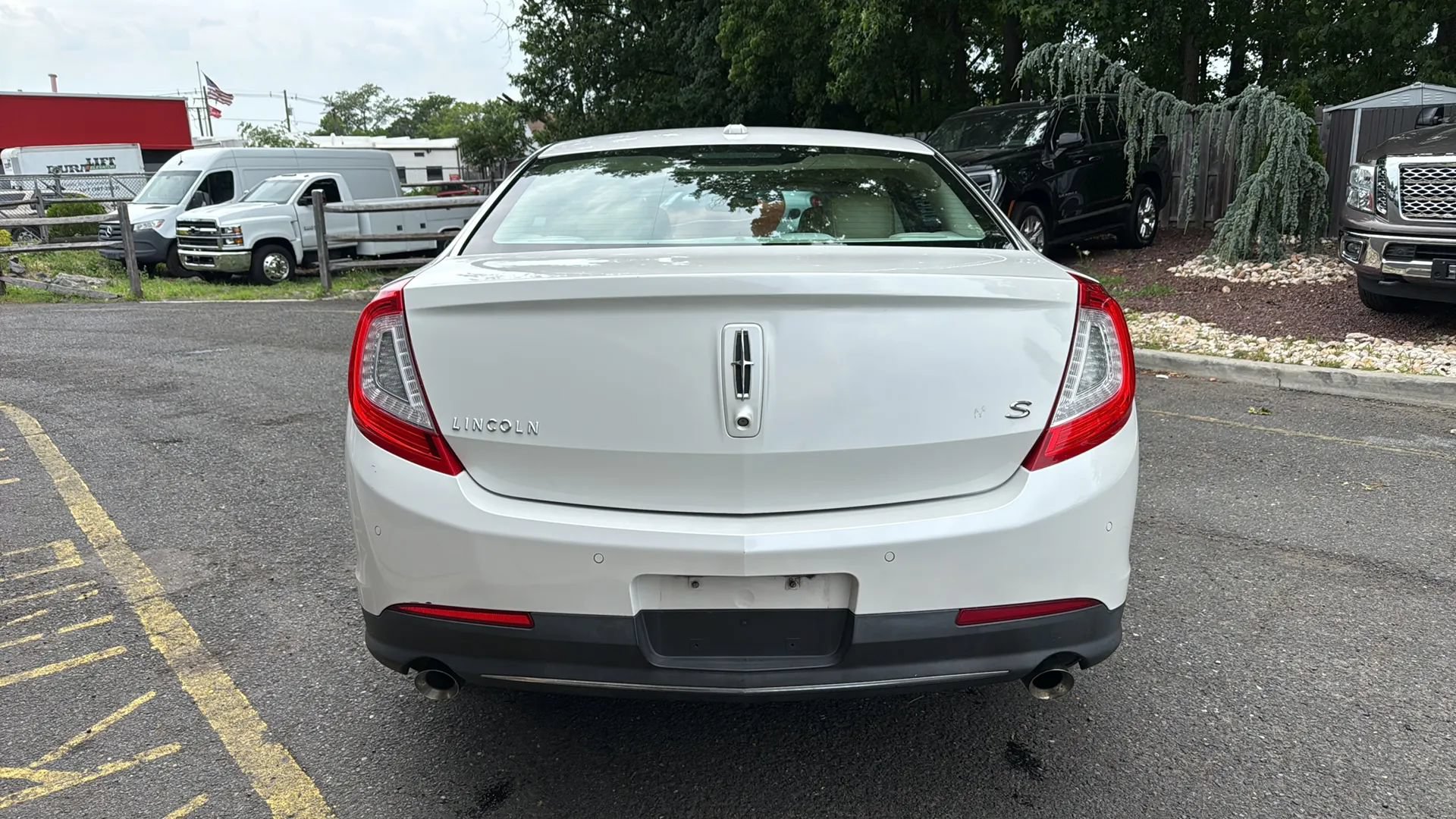 Used 2014 Lincoln MKS AWD w/ Equipment Group 101A image 6