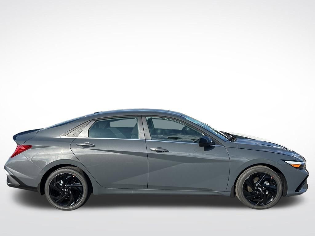 New 2026 Hyundai Elantra SEL Sport Premium image 5
