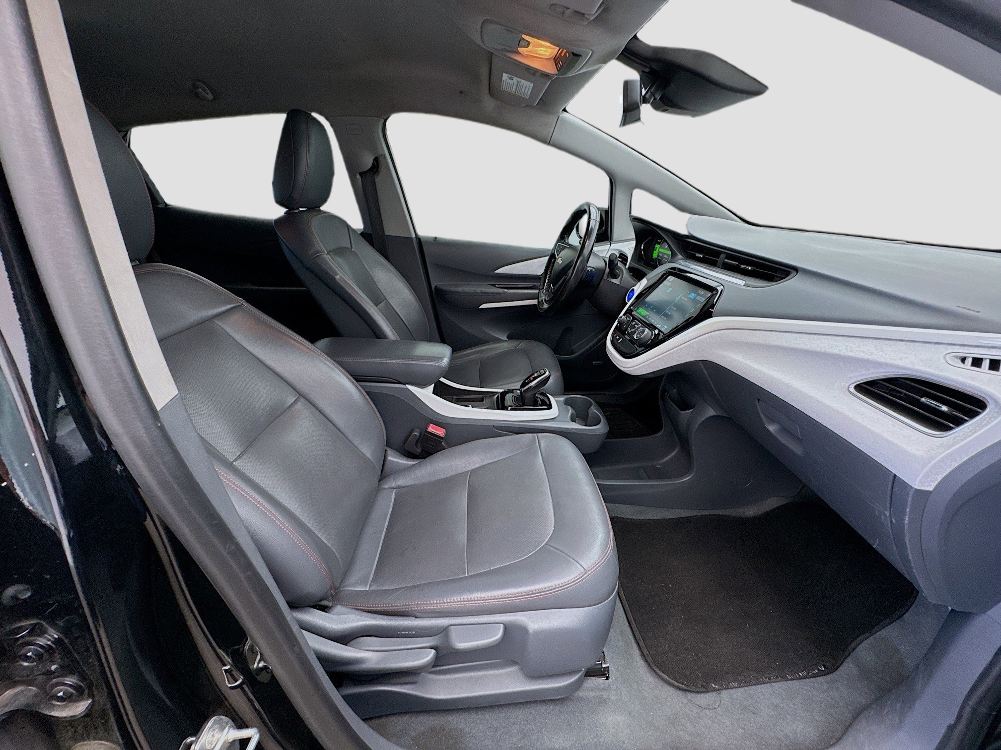 Used 2019 Chevrolet Bolt Premier w/ Infotainment Package image 19