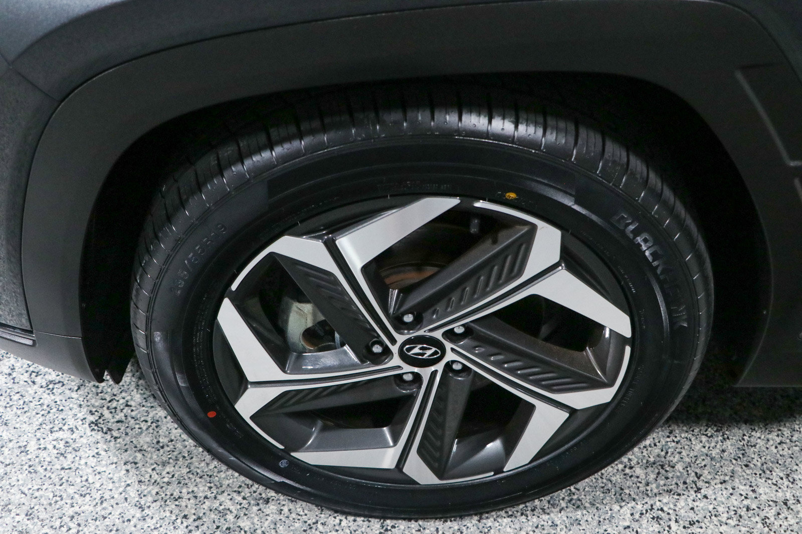 Used 2024 Hyundai Tucson Limited FWD image 11