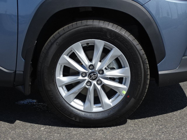 New 2026 Toyota Corolla Cross LE FWD image 4