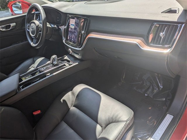 Certified 2024 Volvo V60 B5 Cross Country Plus image 29