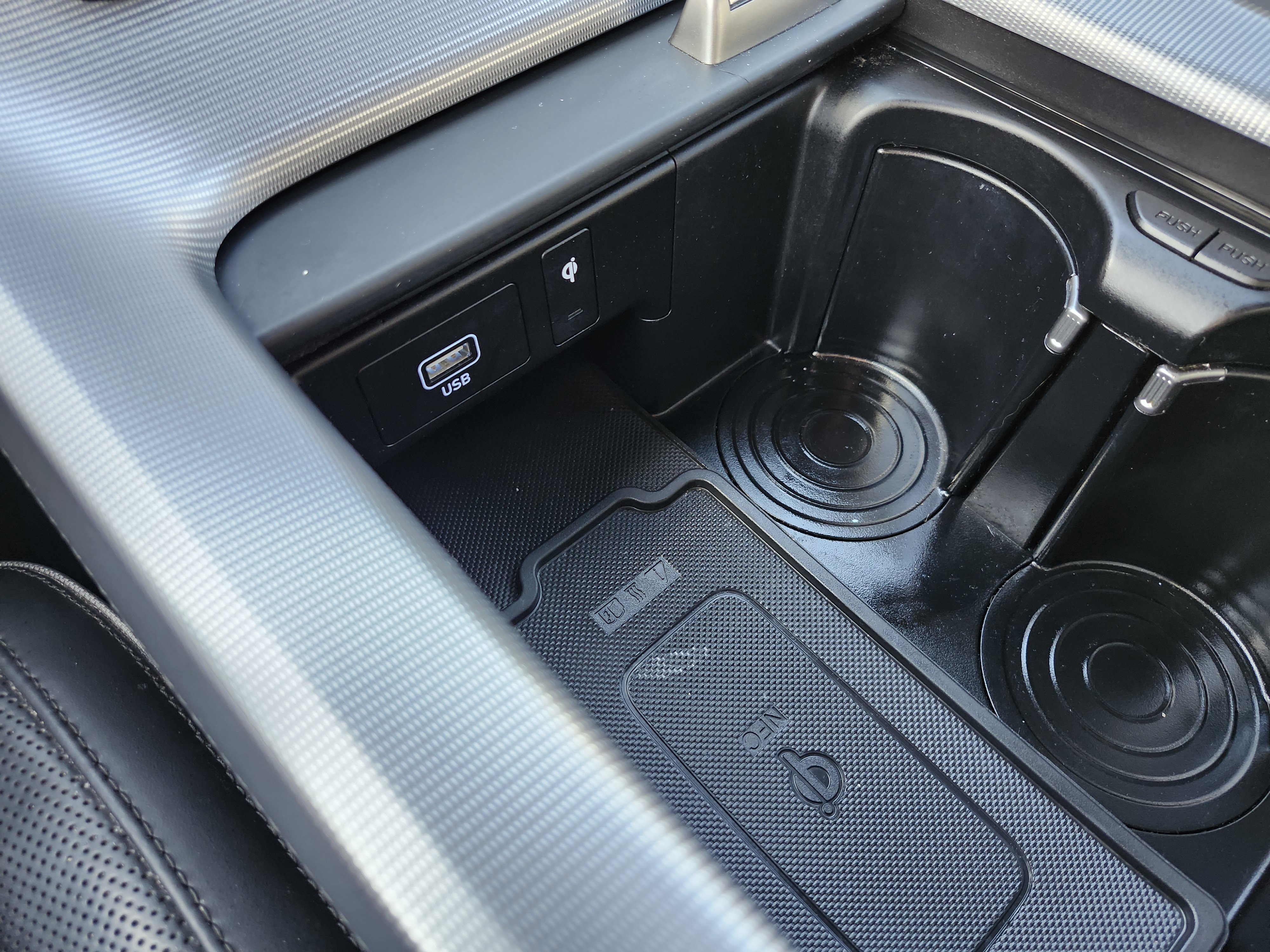 Used 2024 Hyundai Palisade Calligraphy image 12