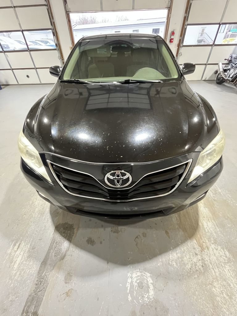 Used 2010 Toyota Camry image 4