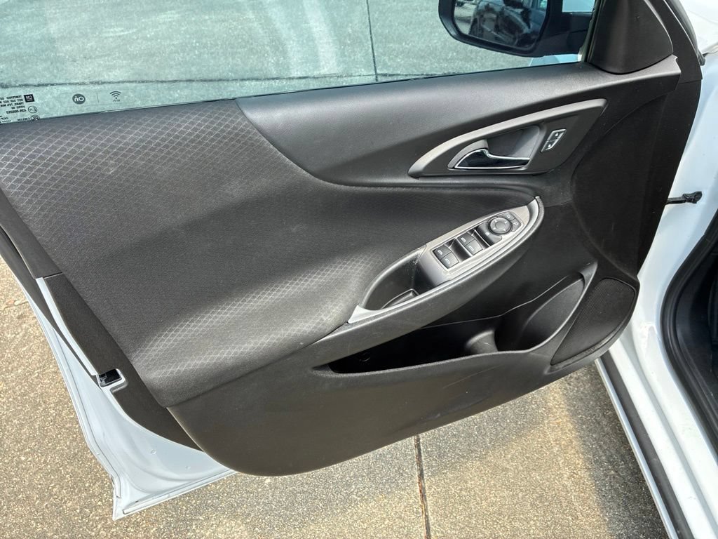 Used 2024 Chevrolet Malibu RS FWD image 21