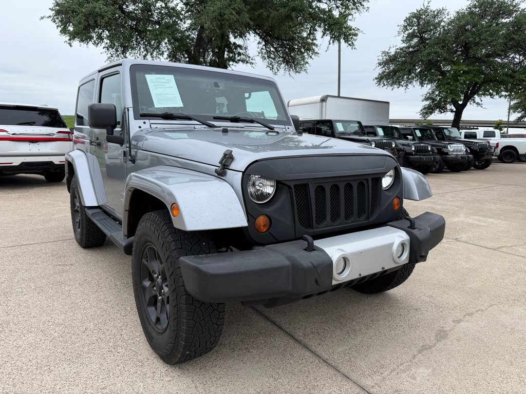 Used 2013 Jeep Wrangler Sahara w/ Connectivity Group AWD/4WD video 1