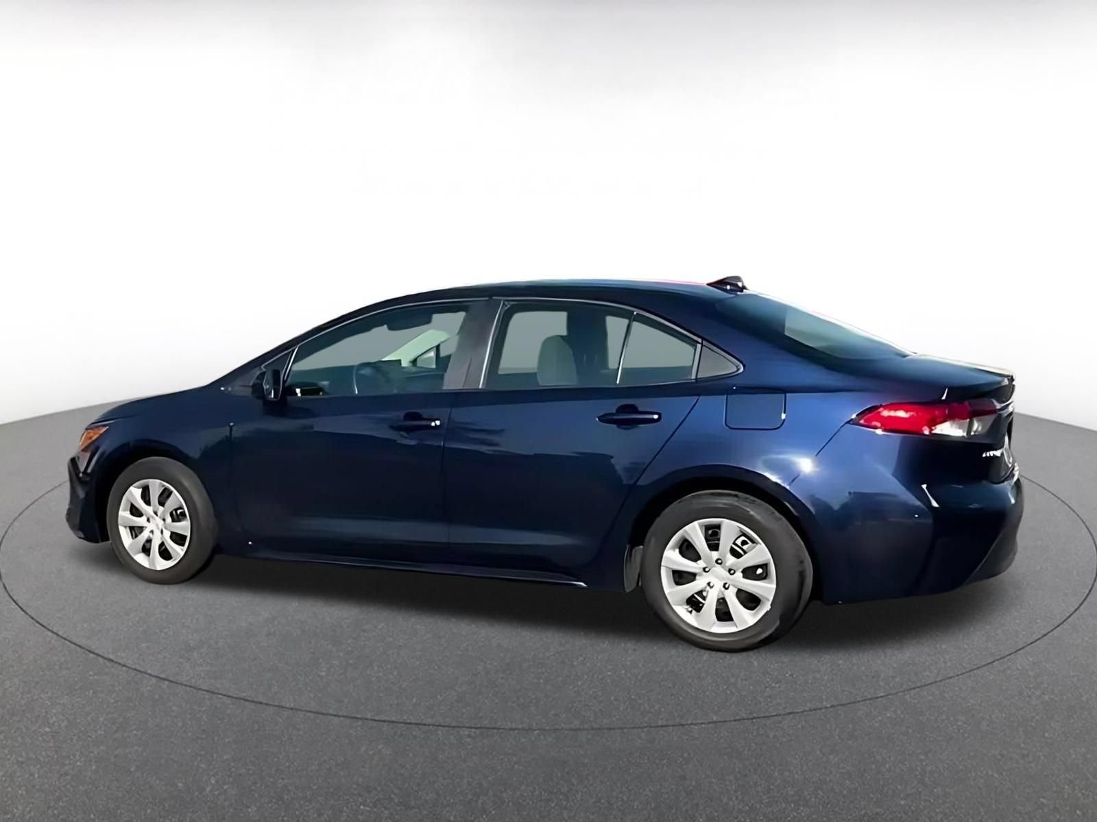 Used 2025 Toyota Corolla LE FWD image 8