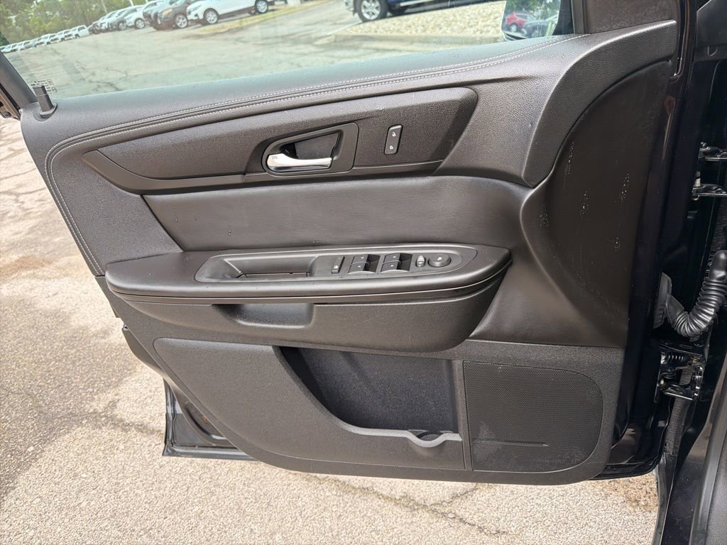 Used 2015 GMC Acadia SLE FWD image 28
