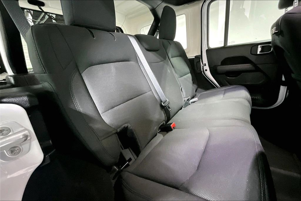 Used 2022 Jeep Wrangler Unlimited Sahara w/ Cold Weather Group image 36