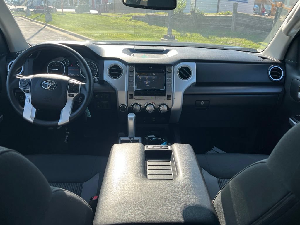 Used 2016 Toyota Tundra SR5 AWD/4WD image 28