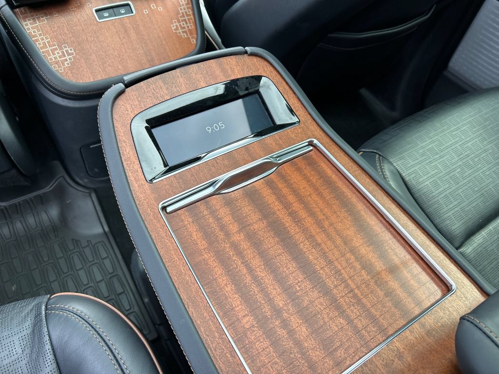 Used 2025 Lincoln Navigator Black Label AWD/4WD image 34
