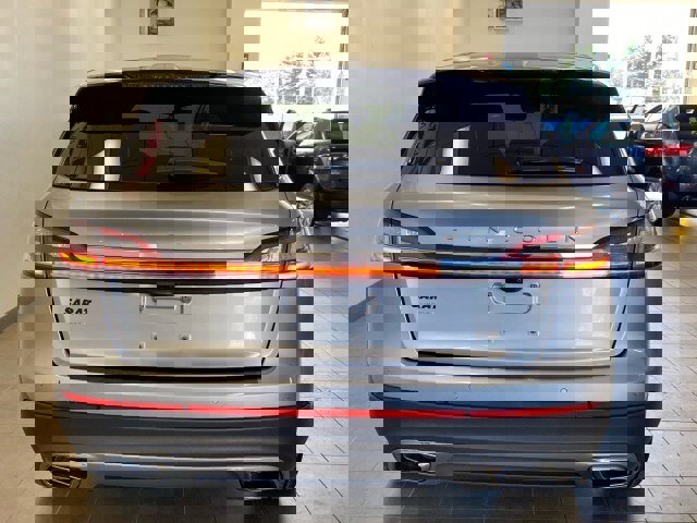 Used 2021 Lincoln Nautilus Reserve w/ Equipment Group 201A image 6