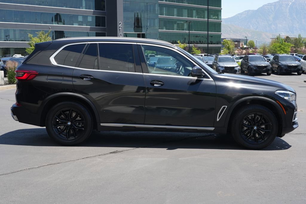 Used 2019 BMW X5 xDrive40i w/ Convenience Package AWD/4WD image 6