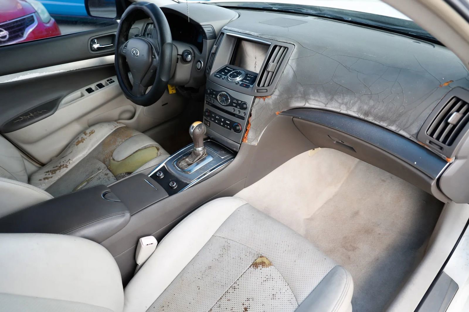 Used 2012 INFINITI G37 Journey w/ Premium Pkg image 19