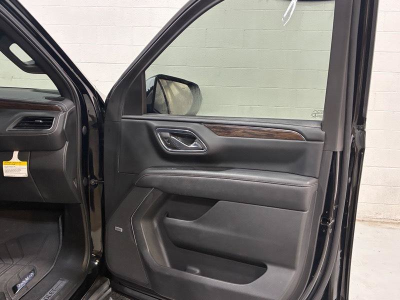 Used 2023 Chevrolet Suburban Premier RWD image 13