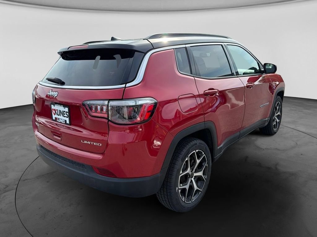Used 2025 Jeep Compass Limited AWD/4WD image 9