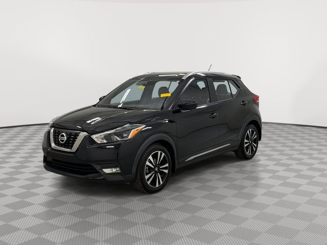 Used 2018 Nissan Kicks SR image 4