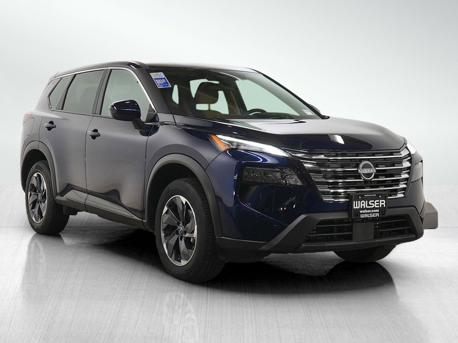 Used 2025 Nissan Rogue SV image 7