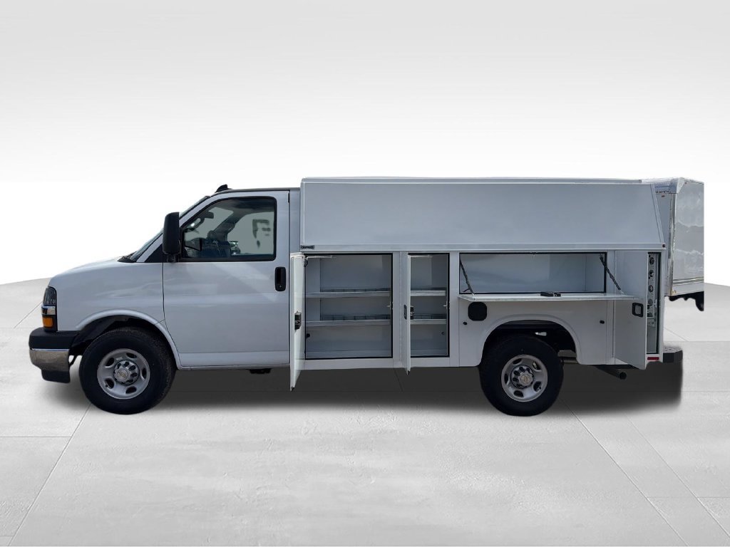 New 2026 Chevrolet Express 3500 w/ Power Convenience Package RWD image 3