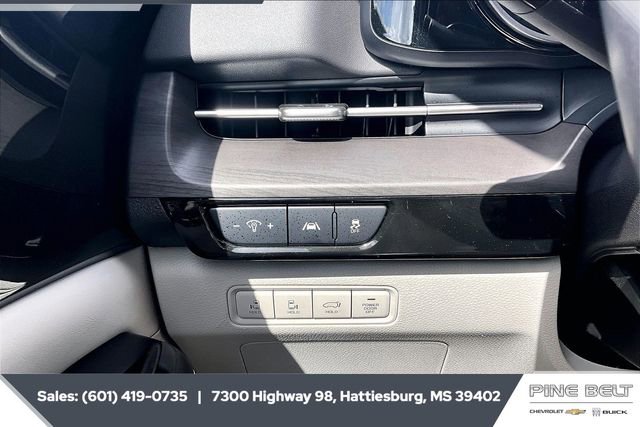 Used 2024 Kia Carnival EX image 23