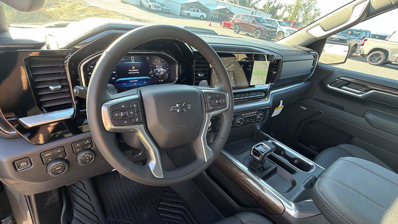 New 2026 Chevrolet Silverado 1500 LT Trail Boss w/ LT Trail Boss Premium Package AWD/4WD image 4