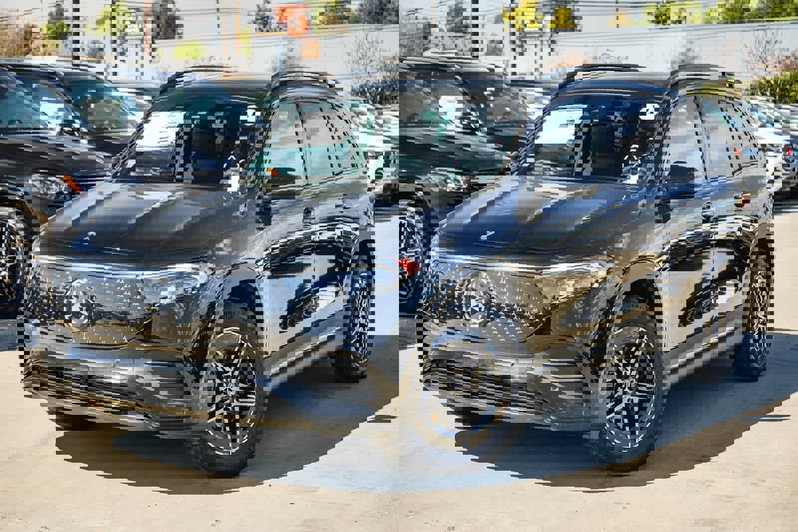 Used 2024 Mercedes-Benz EQB 300 4MATIC image 1