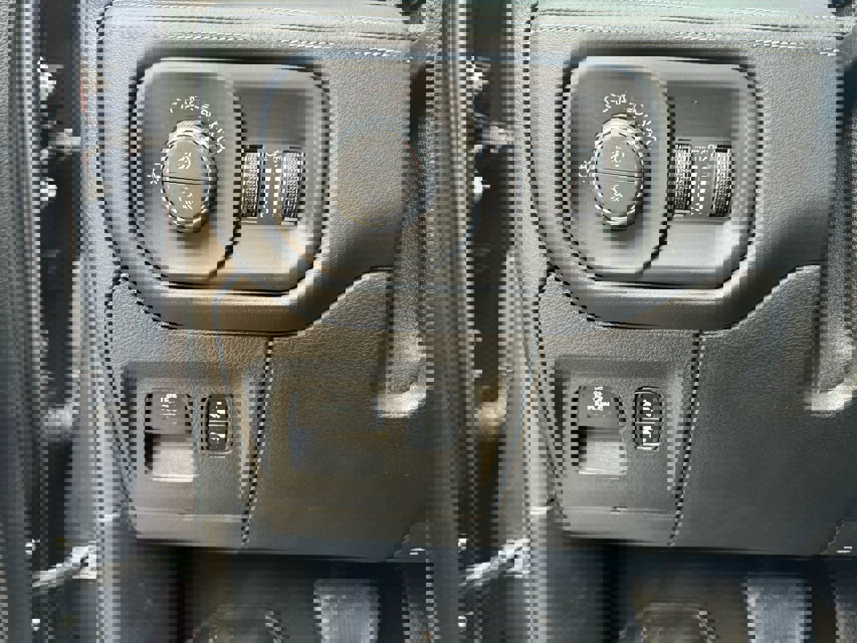 Used 2019 RAM 1500 Limited image 25