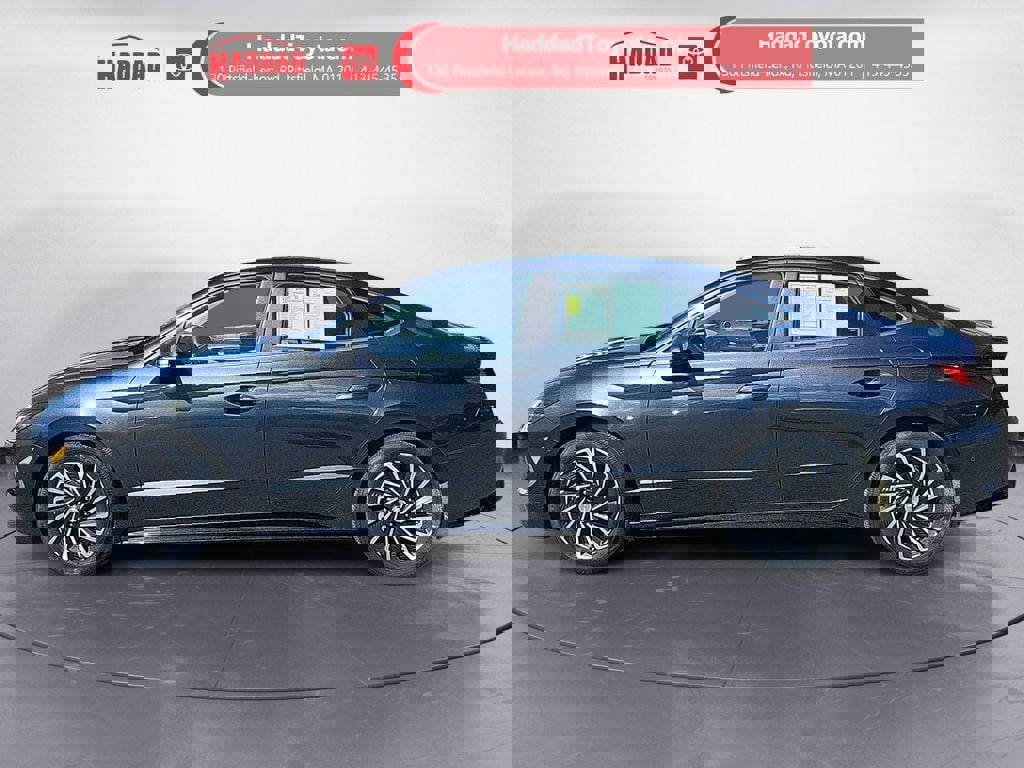 Used 2023 Hyundai Sonata Limited FWD image 2